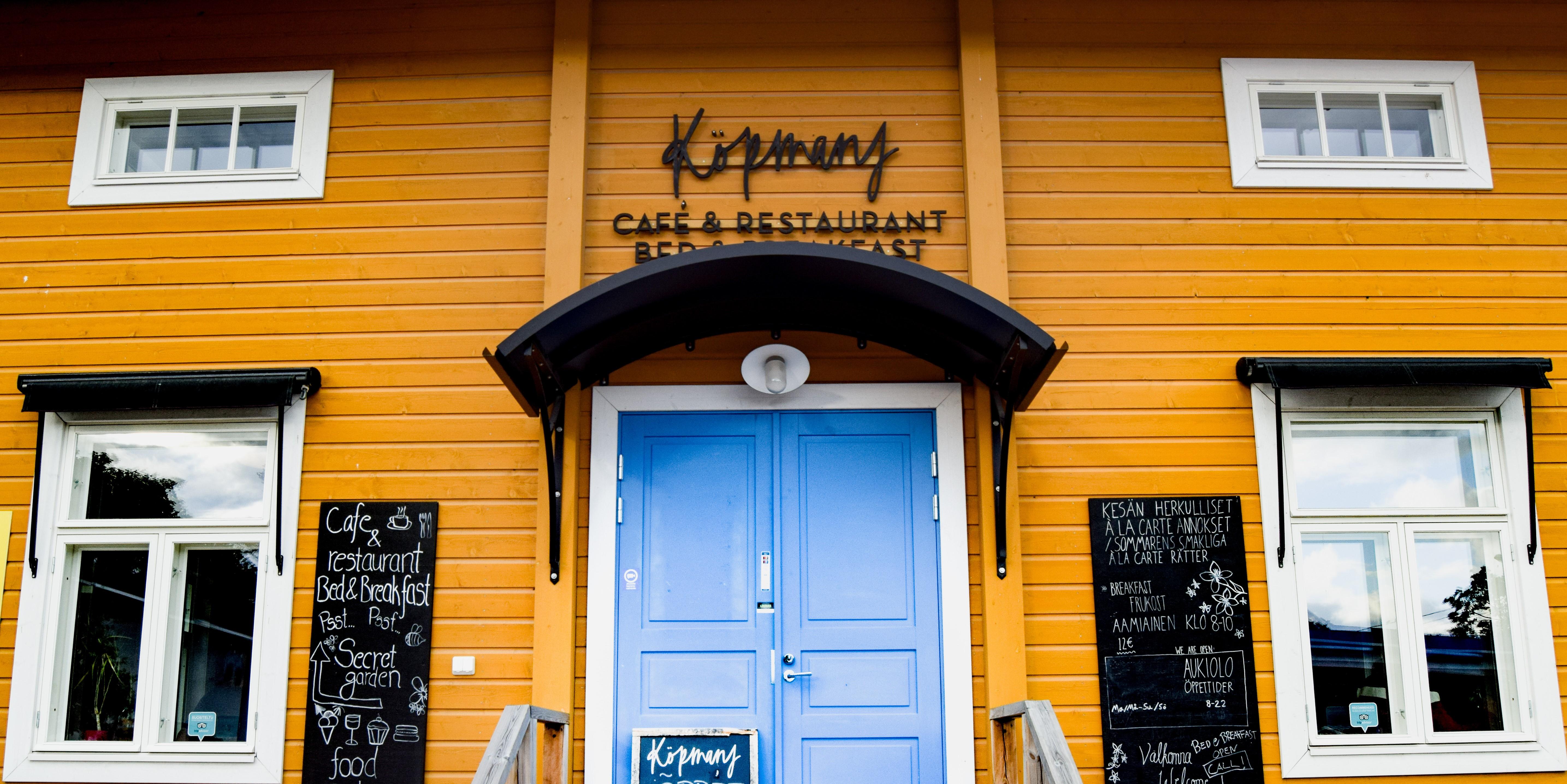 the facade of an idyllic family-run B&B